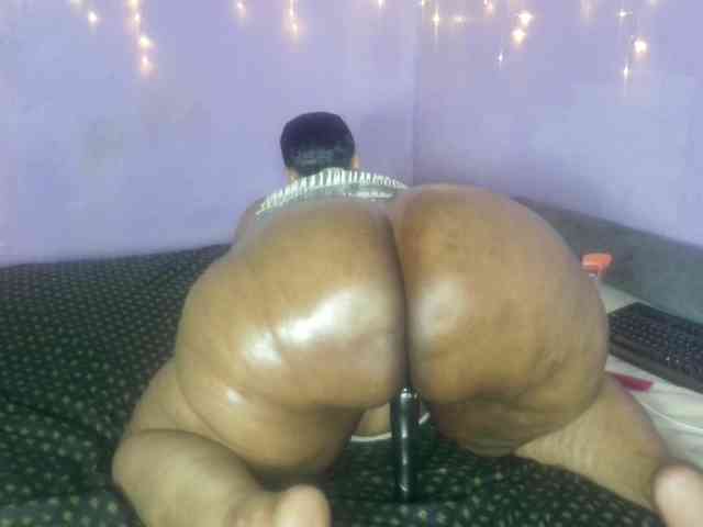 Big-Ass-Wilma webcam