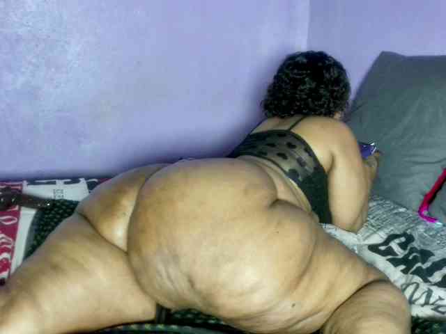 Big-Ass-Wilma webcam