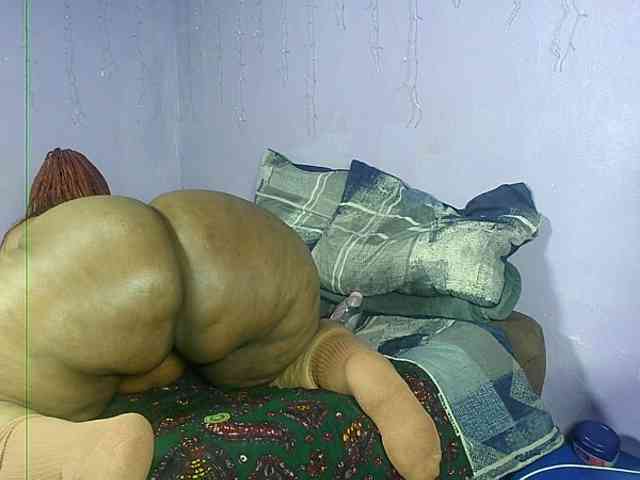 Big-Ass-Wilma webcam