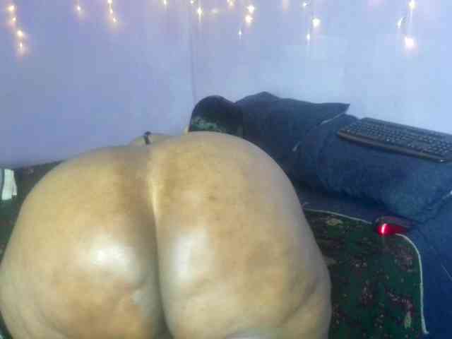 Big-Ass-Wilma webcam