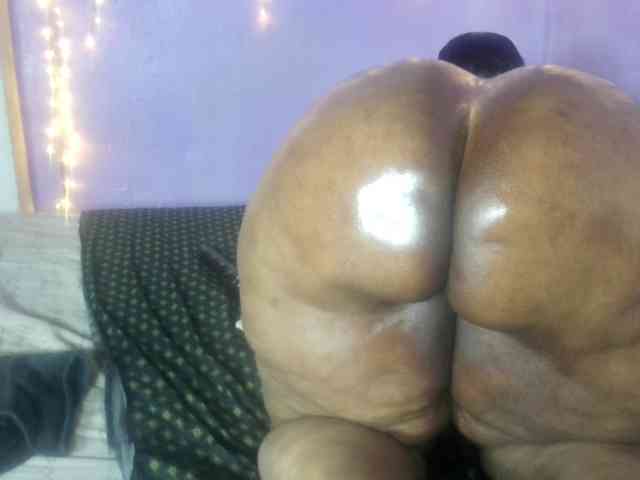 Big-Ass-Wilma webcam