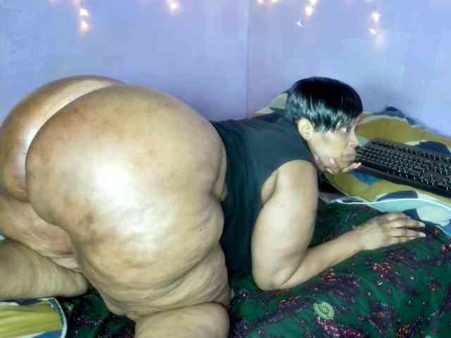 Big-Ass-Wilma webcam