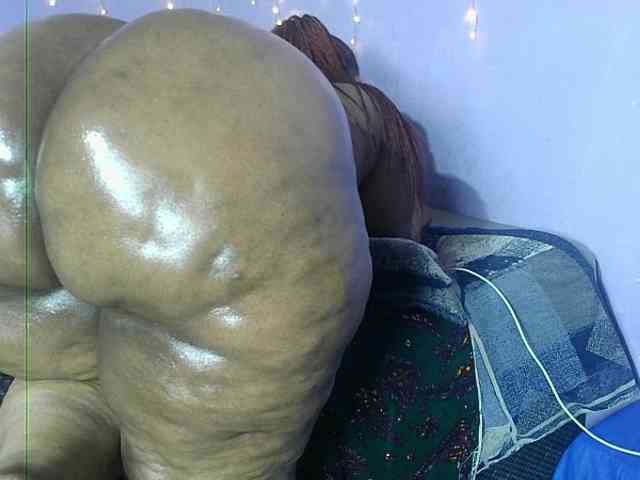 Big-Ass-Wilma webcam