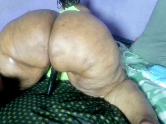 Big-Ass-Wilma webcam