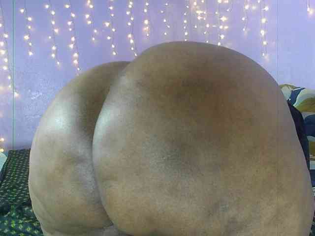 Big-Ass-Wilma webcam