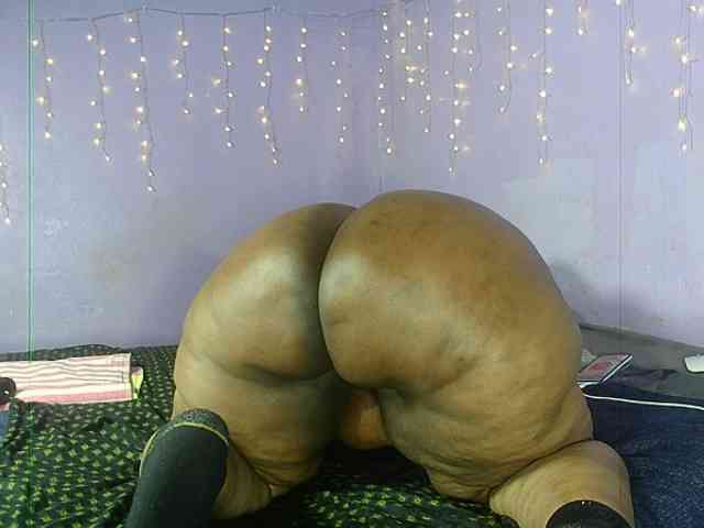 Big-Ass-Wilma webcam