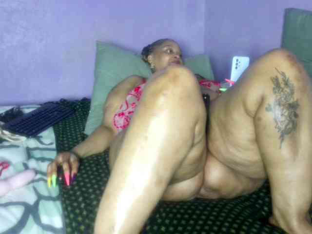 Big-Ass-Wilma webcam