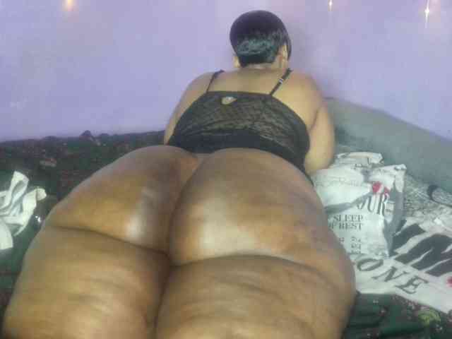 Big-Ass-Wilma webcam