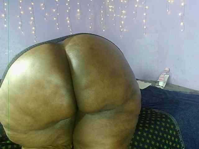 Big-Ass-Wilma webcam