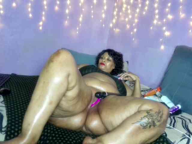 Big-Ass-Wilma webcam