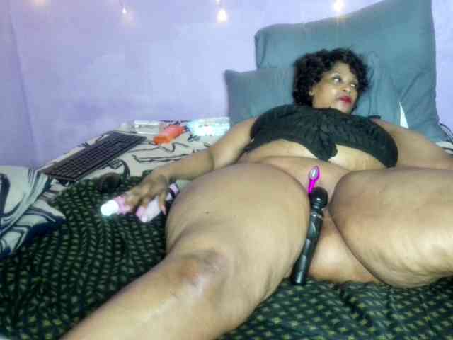 Big-Ass-Wilma webcam