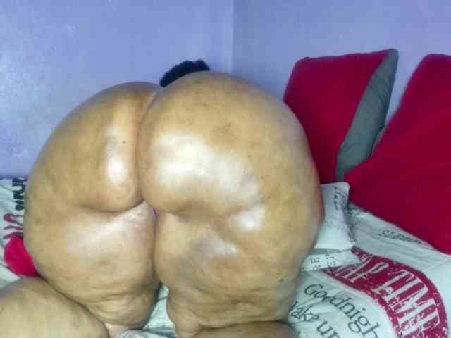 Big-Ass-Wilma webcam