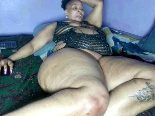 Big-Ass-Wilma webcam