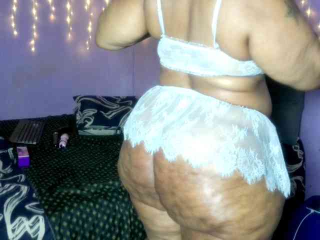 Big-Ass-Wilma webcam