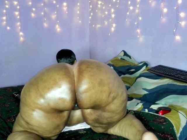 Big-Ass-Wilma webcam