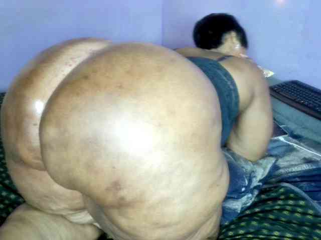 Big-Ass-Wilma webcam