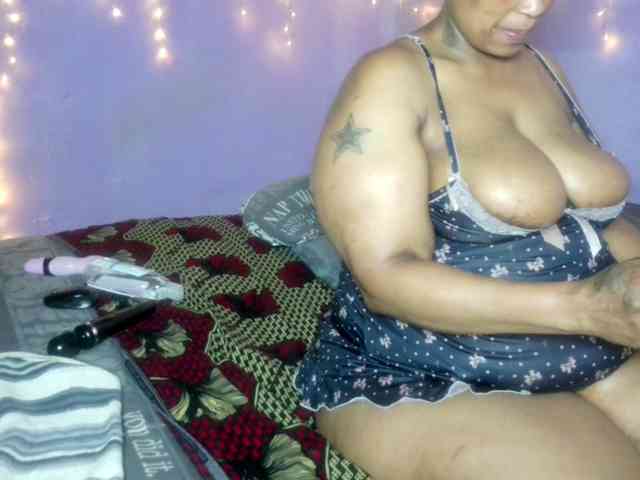 Big-Ass-Wilma webcam