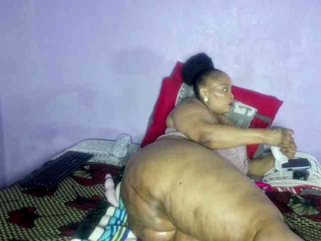 Big-Ass-Wilma webcam