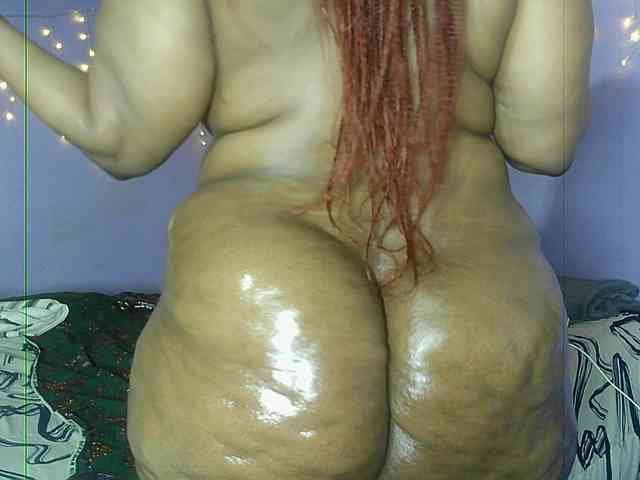 Big-Ass-Wilma webcam