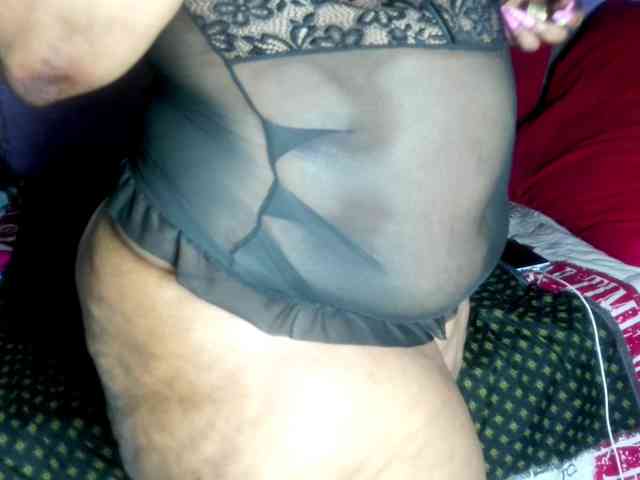 Big-Ass-Wilma webcam