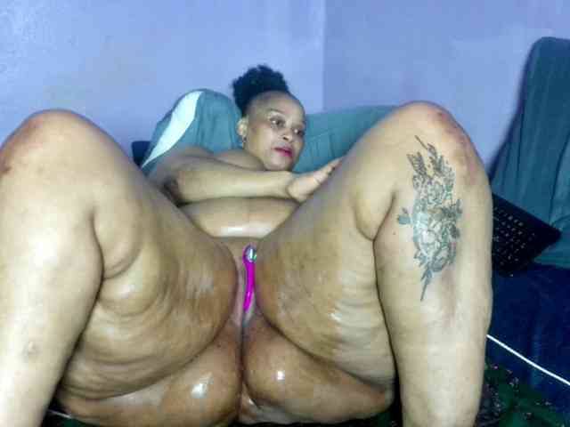 Big-Ass-Wilma webcam