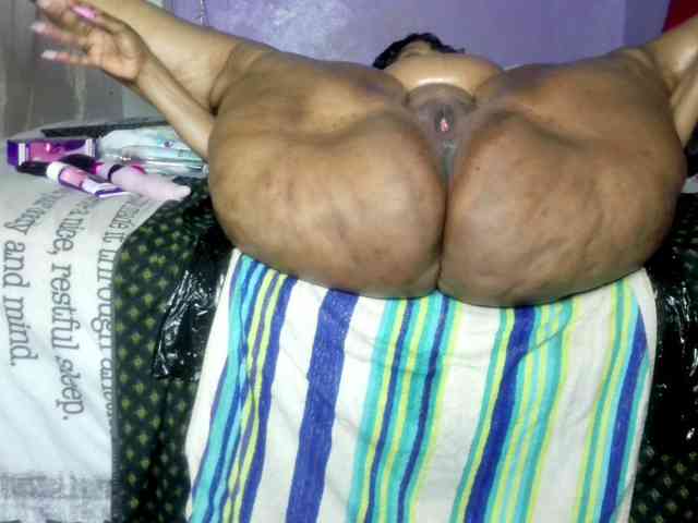 Big-Ass-Wilma webcam