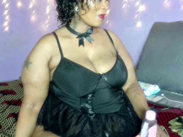 Big-Ass-Wilma webcam