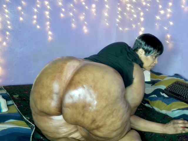 Big-Ass-Wilma webcam