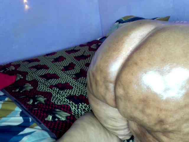 Big-Ass-Wilma webcam