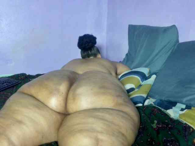 Big-Ass-Wilma webcam