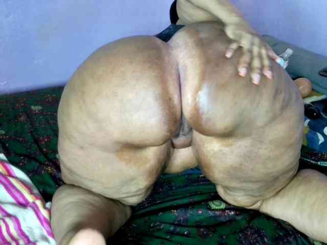 Big-Ass-Wilma webcam