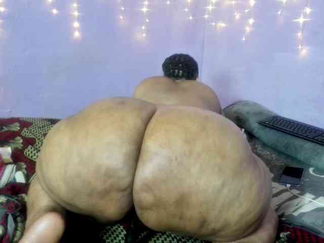 Big-Ass-Wilma webcam