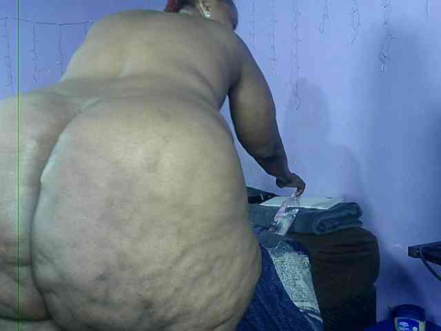 Big-Ass-Wilma webcam