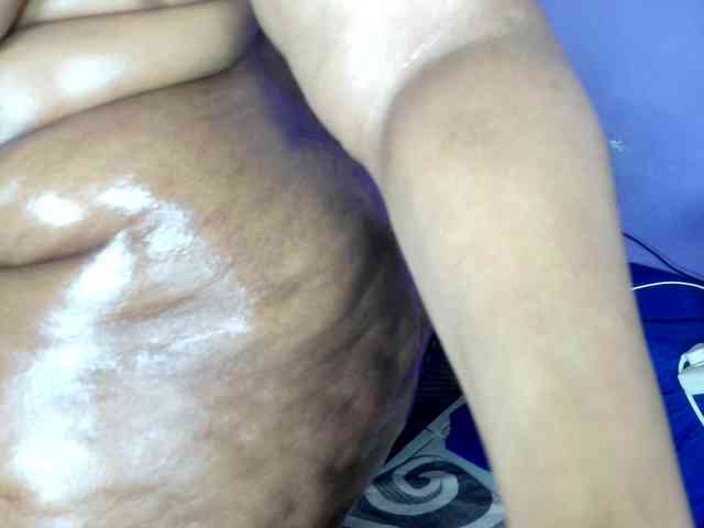 Big-Ass-Wilma webcam