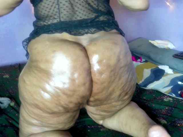 Big-Ass-Wilma webcam