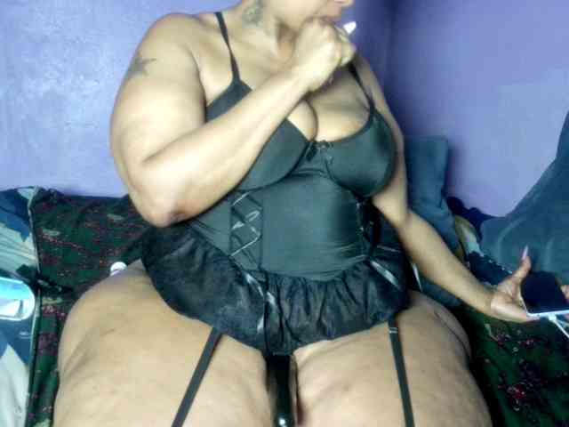 Big-Ass-Wilma webcam