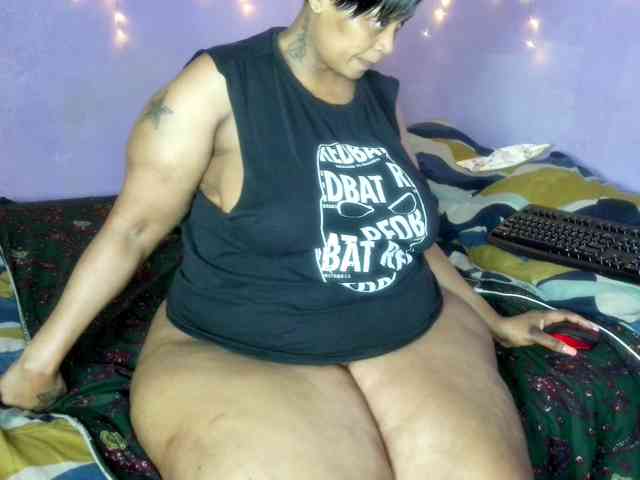 Big-Ass-Wilma webcam