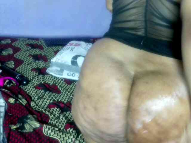 Big-Ass-Wilma webcam