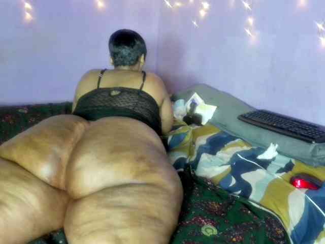 Big-Ass-Wilma webcam