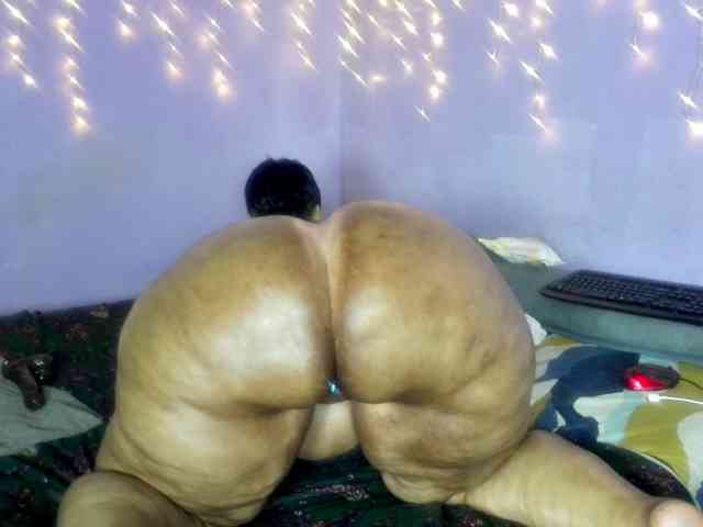 Big-Ass-Wilma webcam