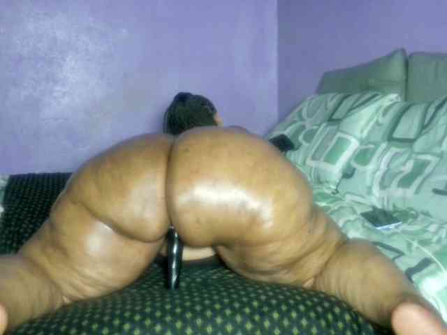 Big-Ass-Wilma webcam