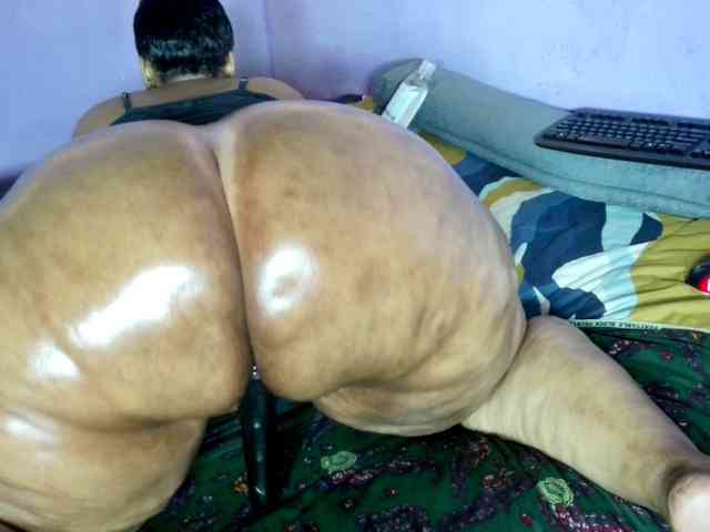 Big-Ass-Wilma webcam