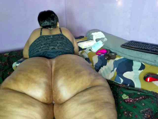 Big-Ass-Wilma webcam