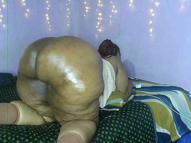 Big-Ass-Wilma webcam