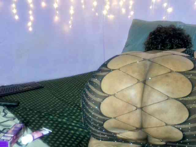 Big-Ass-Wilma webcam