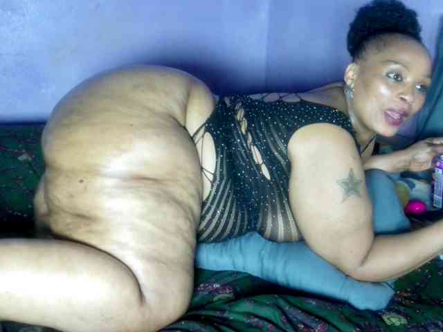 Big-Ass-Wilma webcam