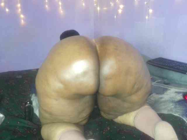 Big-Ass-Wilma webcam