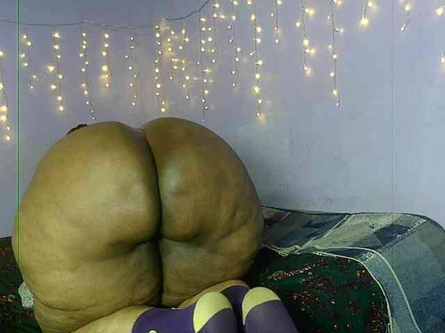 Big-Ass-Wilma webcam