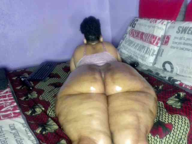 Big-Ass-Wilma webcam