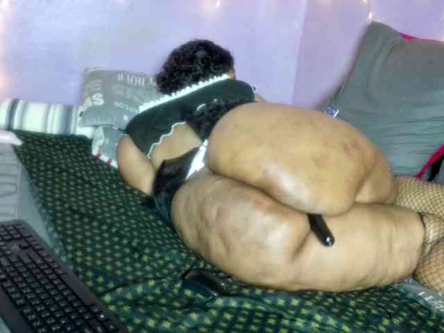 Big-Ass-Wilma webcam